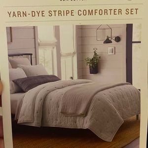 Magnolia Yarn-dye Striped King-Size Comforter Set